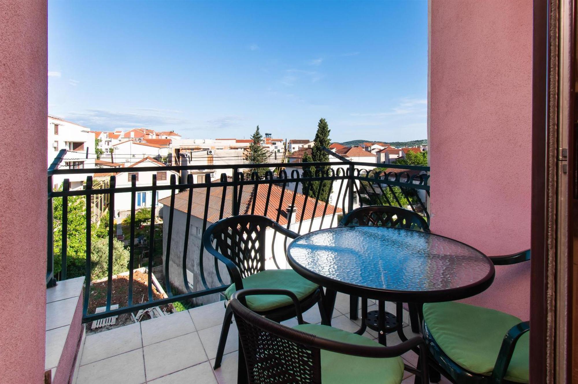 Apartments Green Garden Vodice Eksteriør bilde